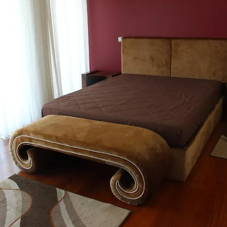 Caso Do Chino - Moradia T4 Com Piscina Penzion