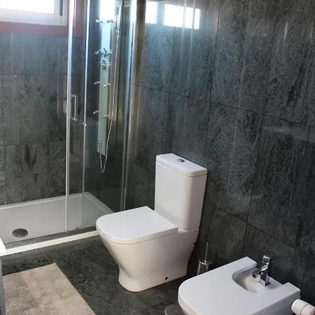 Caso Do Chino - Moradia T4 Com Piscina Penzion